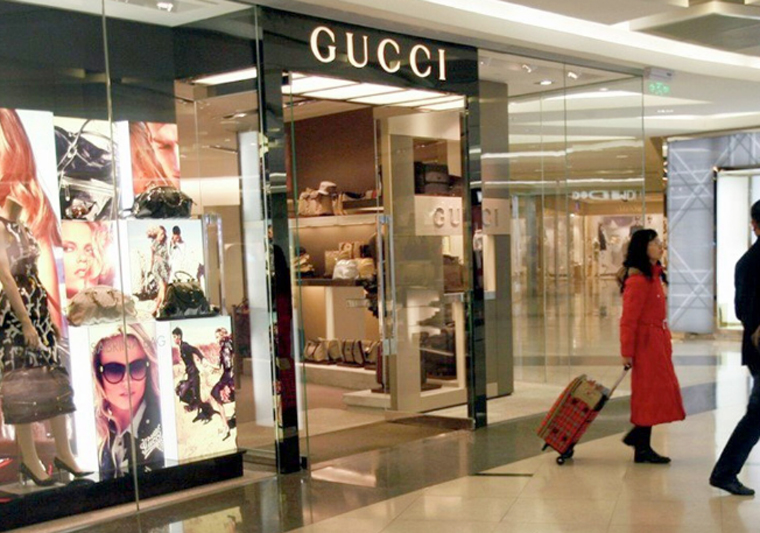 Năm 2024 thị trường hàng xa xỉ toàn cầu tăng trưởng ảm đảm