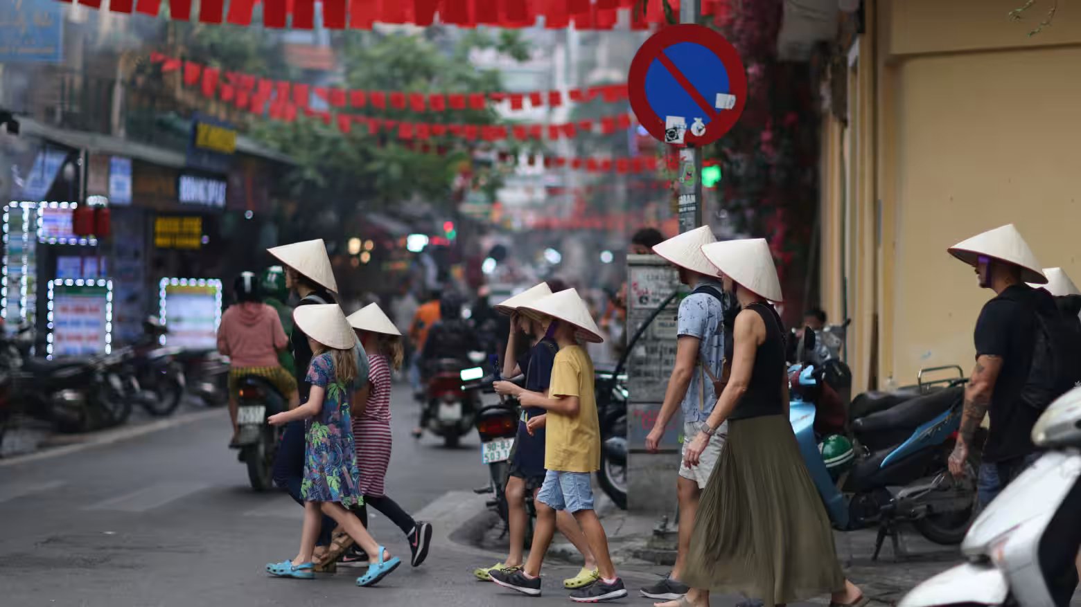 Việt Nam vượt Thái Lan trở thành điểm đến số 1 của khách Trung Quốc Việt Nam vượt Thái Lan trở thành điểm đến số 1 của khách Trung Quốc