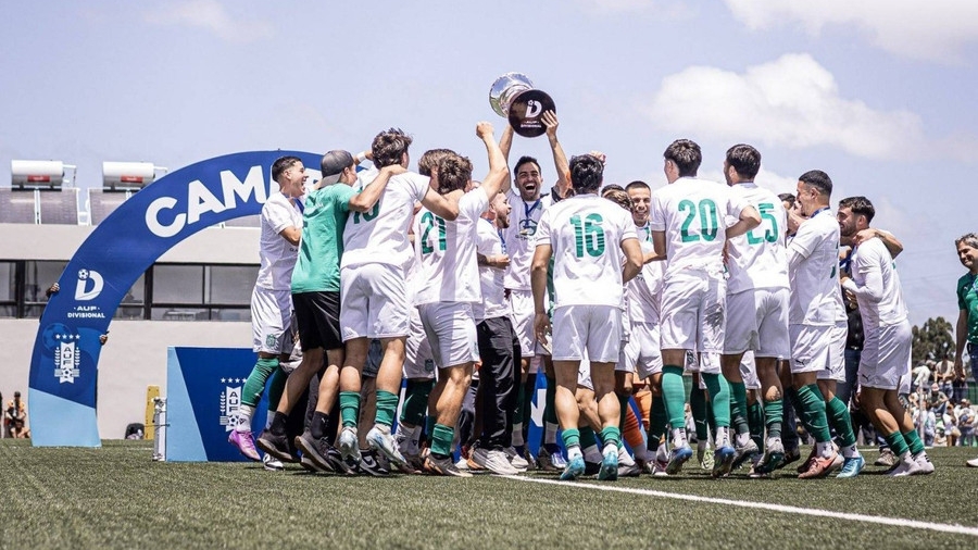 Messi và Suarez hái quả ngọt ở Uruguay