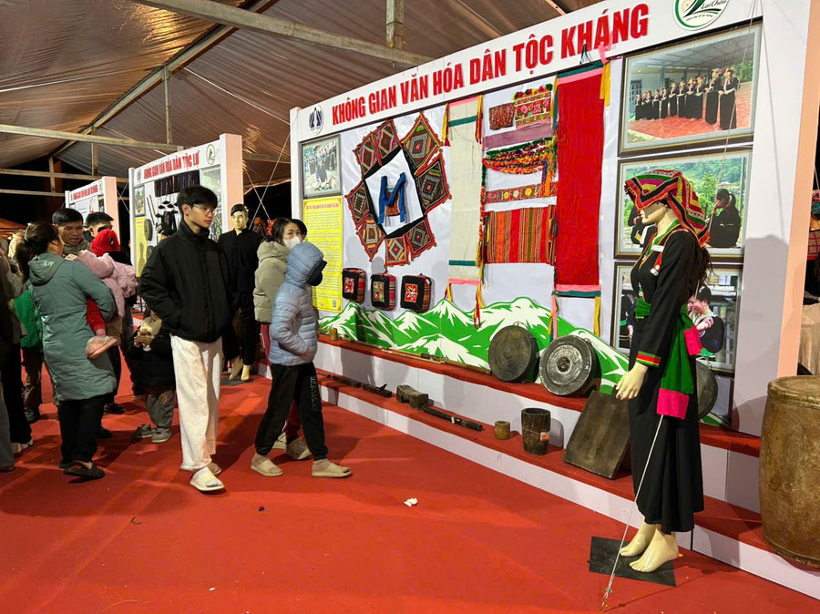 Đặc sắc đêm khai mạc Tuần Du lịch - Văn hóa Lai Châu năm 2025 Đặc sắc đêm khai mạc Tuần Du lịch - Văn hóa Lai Châu năm 2025