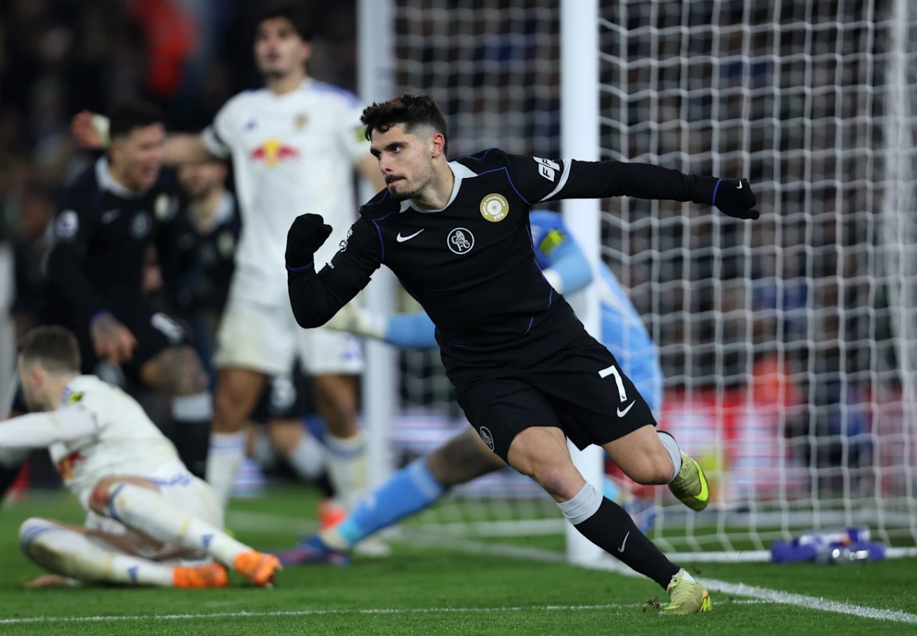 Ngoại hạng Anh vòng 14: Arsenal giữ chắc ngôi đầu, Liverpool thoát thua phút cuối Ngoại hạng Anh vòng 14: Arsenal giữ chắc ngôi đầu, Liverpool thoát thua phút cuối