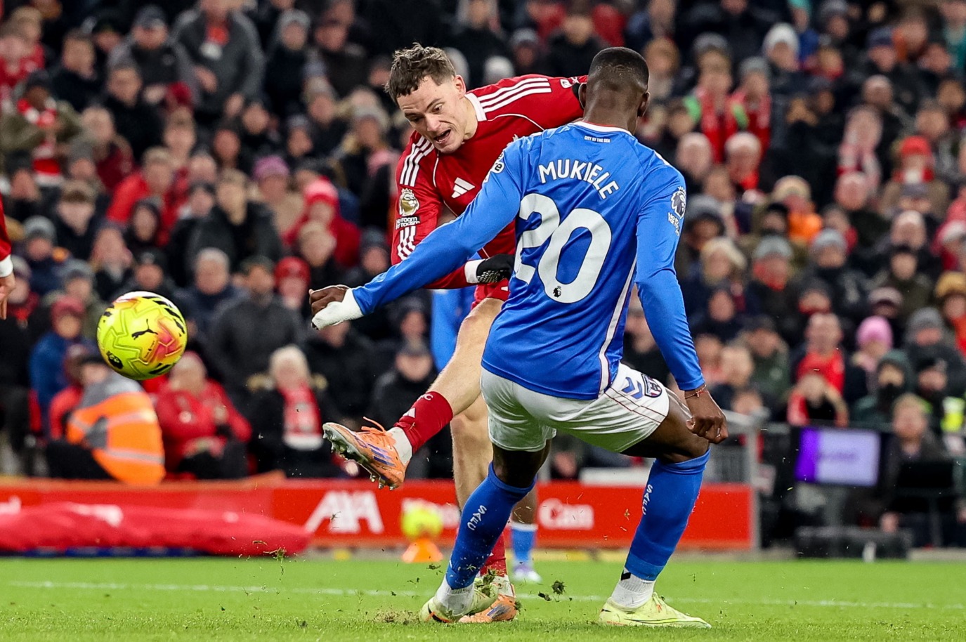 Ngoại hạng Anh vòng 14: Arsenal giữ chắc ngôi đầu, Liverpool thoát thua phút cuối Ngoại hạng Anh vòng 14: Arsenal giữ chắc ngôi đầu, Liverpool thoát thua phút cuối