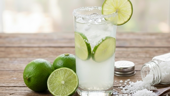 Uống nước chanh muối thế nào cho đúng? Chuyên gia chỉ rõ những sai lầm khiến hại nhiều hơn lợi