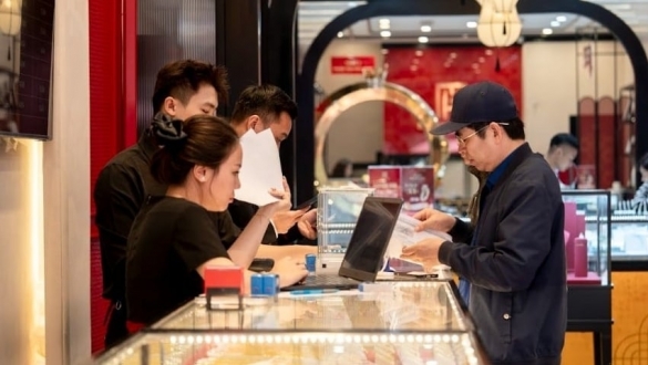 Giá vàng tuần qua: Tăng rất nhanh, rồi lập tức giảm sâu
