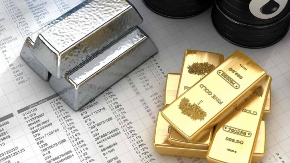 Đà tăng chưa dừng lại, vàng ‘nóng rực’ cuối năm