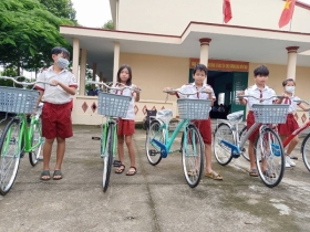 Đồng Nai: Hội Doanh nhân trẻ cùng Tập đoàn BĐS 939 hỗ trợ nhà tình