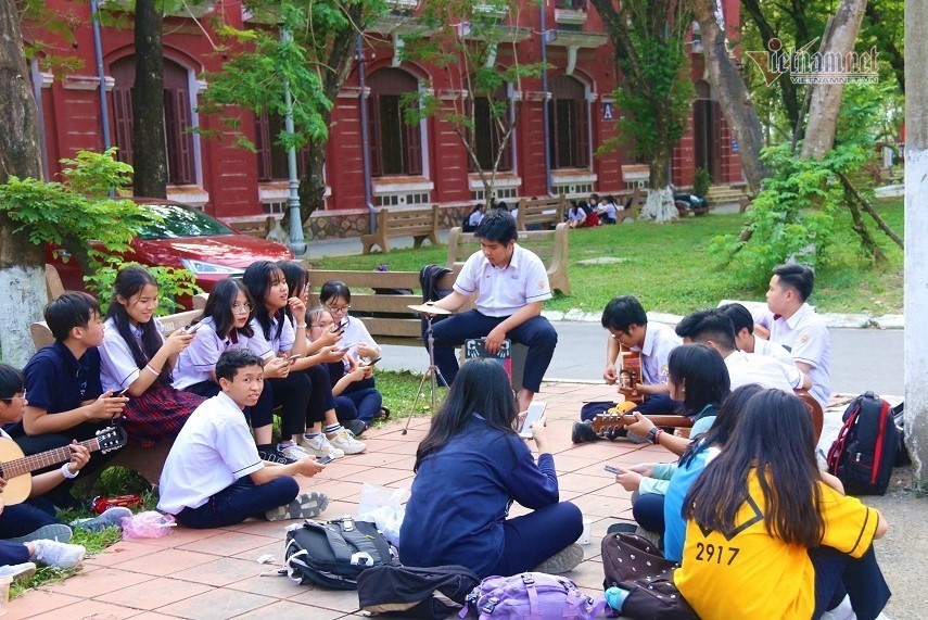 Bộ GD-ĐT giảm tải chương tr&igrave;nh cấp THCS v&agrave; THPT