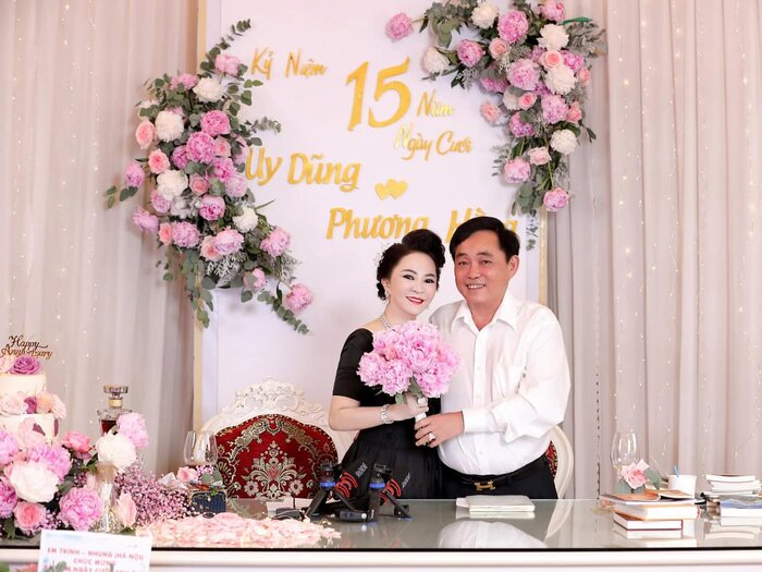 Nữ CEO Đại Nam tung bộ ảnh kỉ niệm 15 năm ngày cưới bên gia đình Ảnh 8