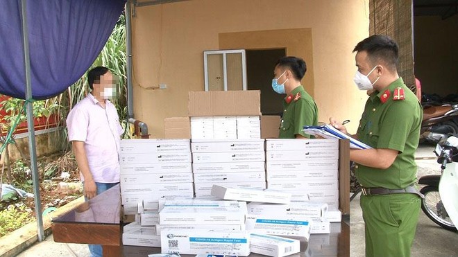Vận chuyển 1.000 que test Covid-19 kh&ocirc;ng r&otilde; nguồn gốc từ H&agrave; Nội về Ninh B&igrave;nh ảnh 1