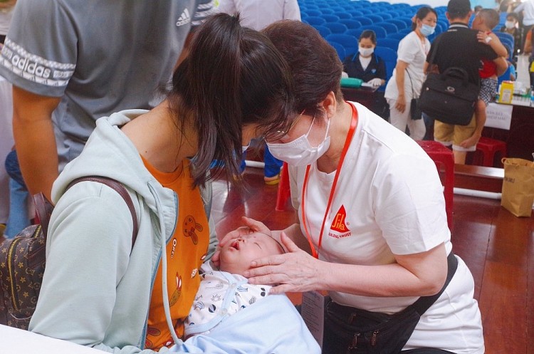 Tổ chức Operation Smile Việt Nam phẫu thuật thành công cho 94 trẻ bị dị tật hàm mặt tại Quảng Ngãi Tổ chức Operation Smile Việt Nam phẫu thuật thành công cho 94 trẻ bị dị tật hàm mặt tại Quảng Ngãi