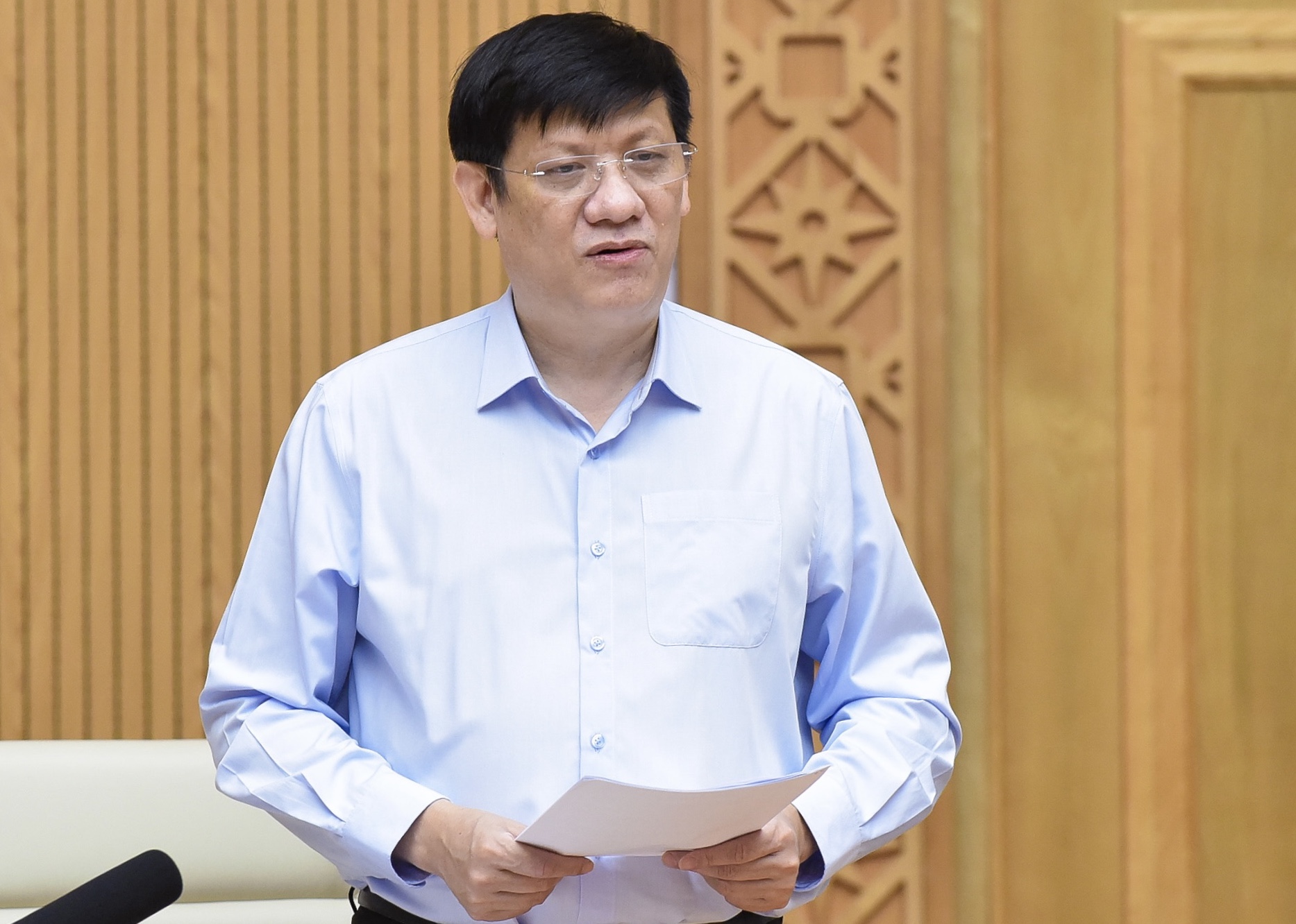 Thủ tướng nhắc lại "bài học xương máu" làm bùng dịch khi dân đổ ra đường quá đông trong đêm Trung thu - vninfor.vn