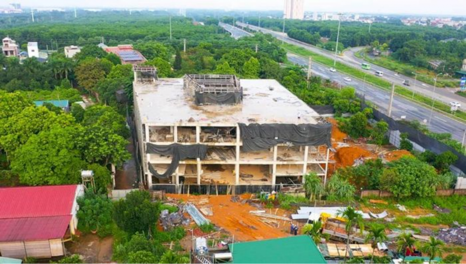 Xã Thạch Hòa (Thạch Thất - Hà Nội): Xây dựng công trình trái phép trên đất nông trường Xã Thạch Hòa (Thạch Thất - Hà Nội): Xây dựng công trình trái phép trên đất nông trường